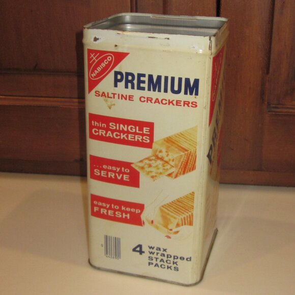 Vintage Nabisco Saltine Cracker Tin 1969 - Picture 2 of 9